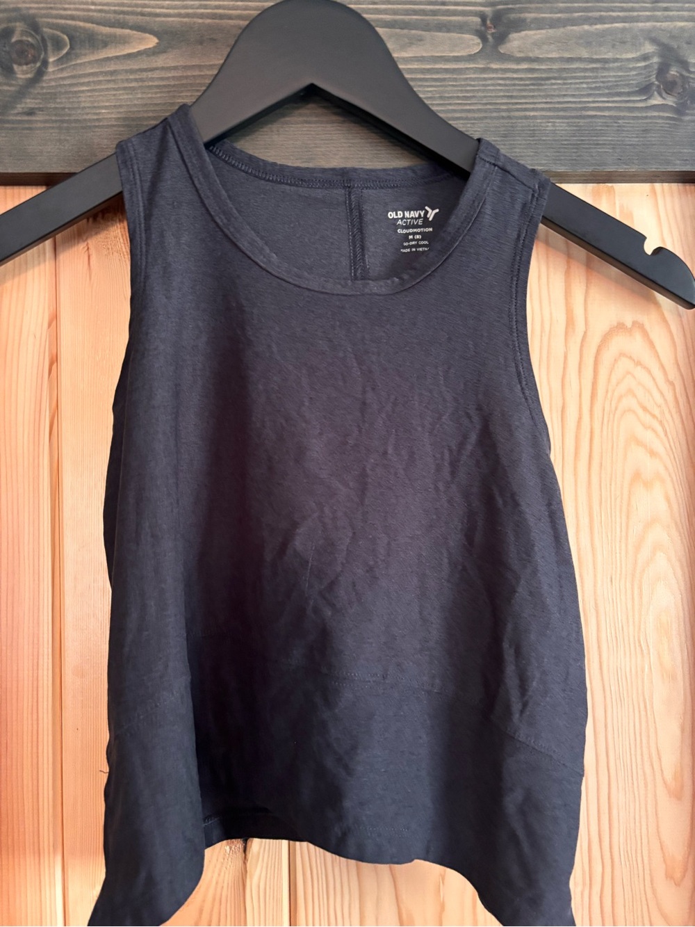 Old Navy Black Women's Active Racerback Crop Tank